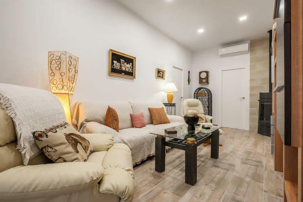 Villa Del Manzano Villanueva del Ariscal Dış mekan fotoğraf